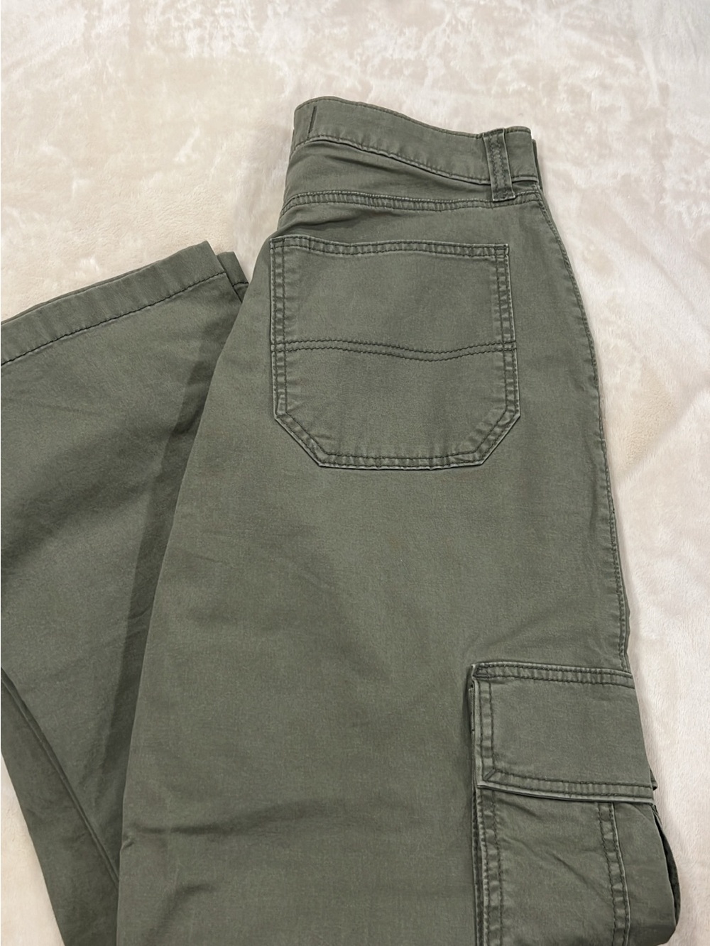 Hollister Olive Green Women's Cargo Jeans